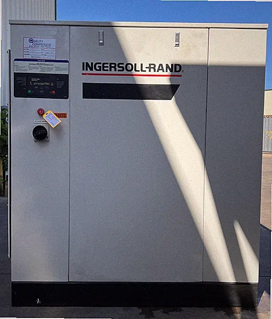 50 HP INGERSOLL-RAND INDUSTRIAL ROTARY SCREW AIR COMPRESSOR